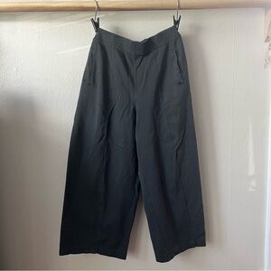 uniqlo wide leg cotton trousers